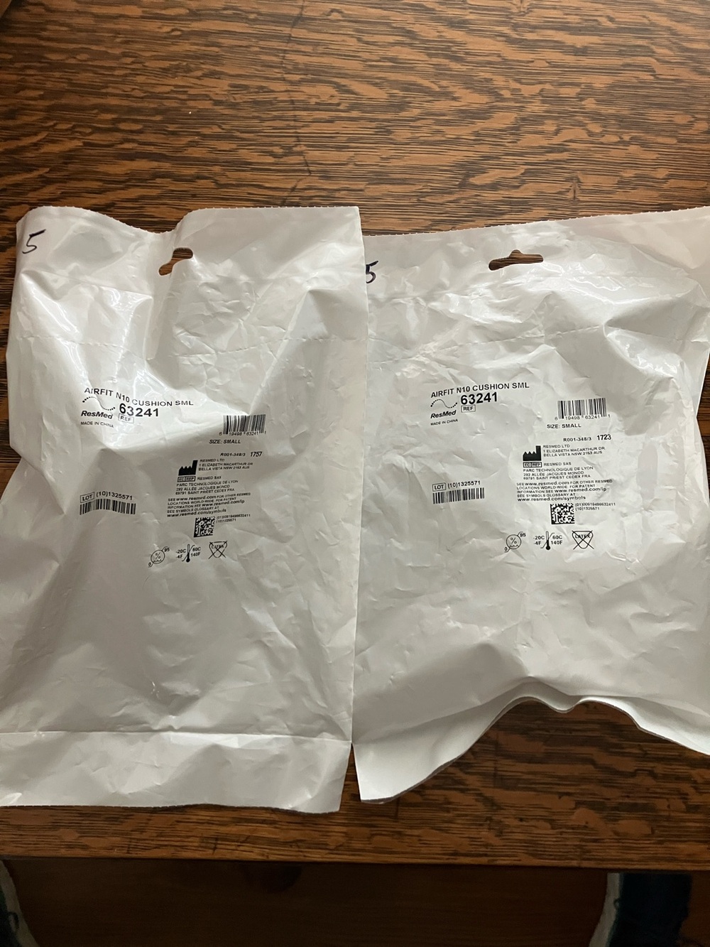 Res Med N10 airfit cushion size small set of 2 - item 63241